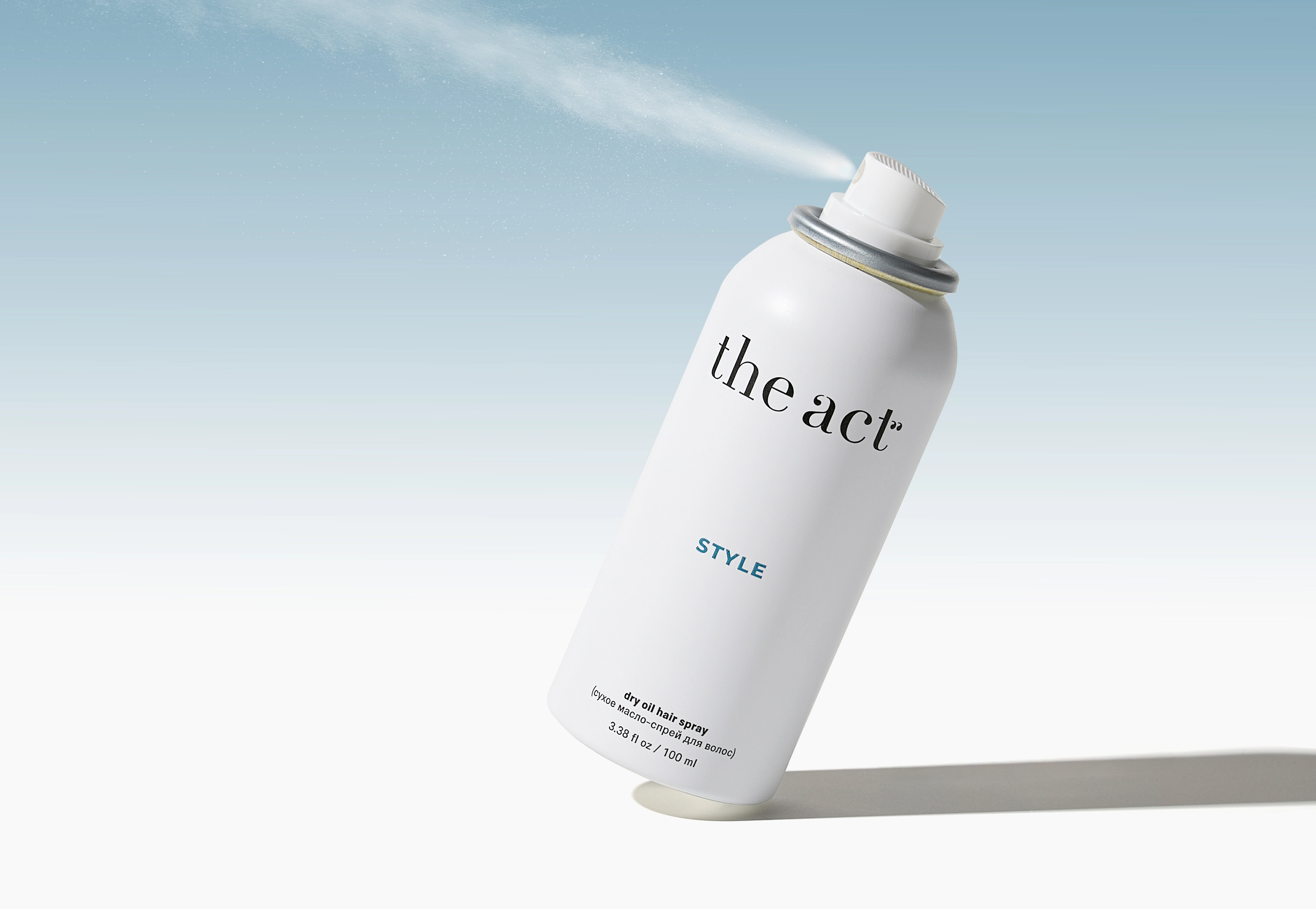 Сухое масло для волос в формате спрея-миста The Act Dry Oil Hair Spray STYLE для мгновенного впитывания, анти-фриз эффекта и блестящего финиша. 